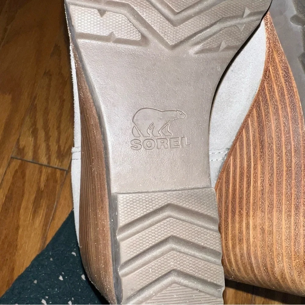 Sorel After Hours Chelsea Gray Suede Wedge Ankle Bootie Size 9